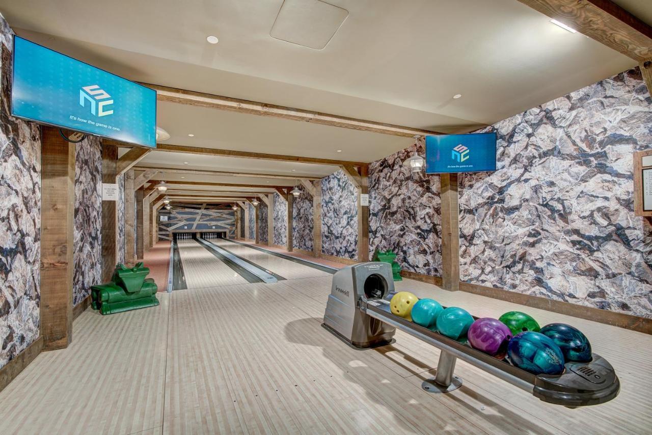 One Ski Hill, A Rockresort 4*